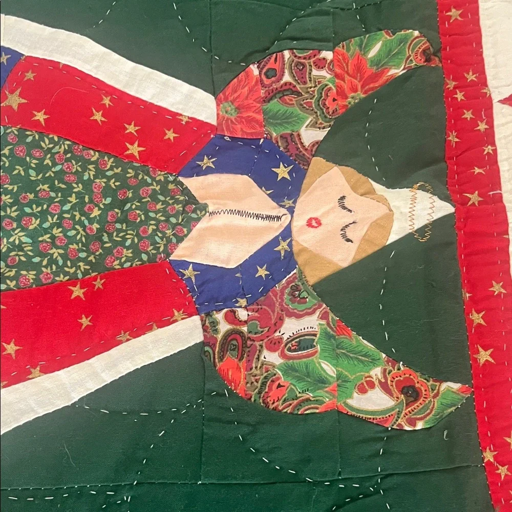 HANDMADE Angel Praying Choir Festive QUILT Scalloped Edges HOLIDAY CHRISTMAS Tre